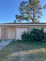 5751 Gallatin Ln, Unit 5751 in North Port, FL - Building Photo