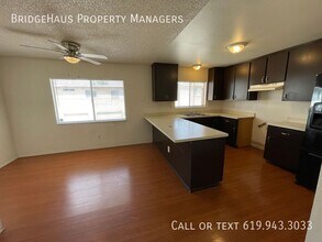 569 10th St in Imperial Beach, CA - Building Photo - Building Photo