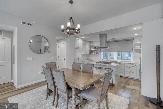 818 N 4th St in Philadelphia, PA - Building Photo - Building Photo