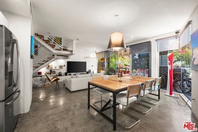 property at 2400 Corinth Ave