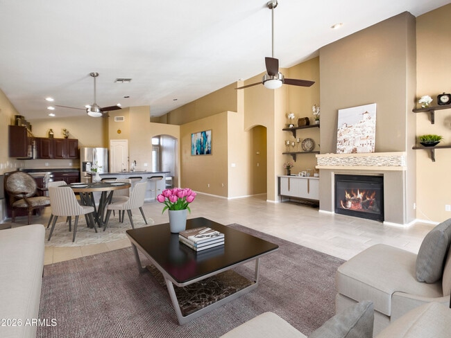 1084 N Martingale Rd in Gilbert, AZ - Building Photo - Building Photo