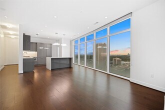 4521 San Felipe St in Houston, TX - Building Photo - Building Photo