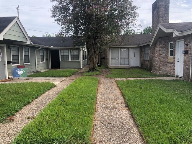 14520 Woodforest Unit A Blvd photo'