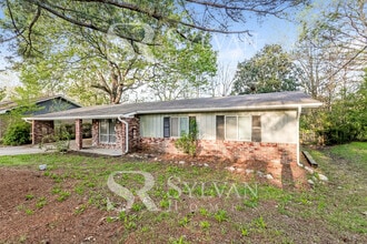 2611 Cliffwood Dr in Jackson, MS - Building Photo - Building Photo
