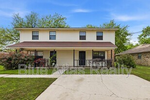 3313 Gardenview Cir in Denton, TX - Building Photo