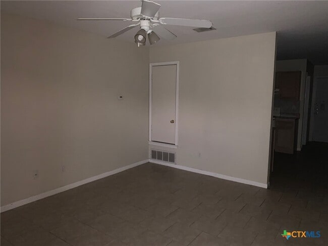 property at 3206 Hereford Ln