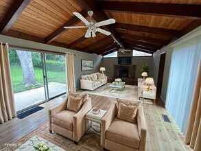 5611 S Quincy St in Hinsdale, IL - Building Photo - Building Photo