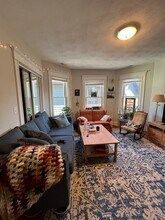 305 Highland Ave, Unit 3 in Somerville, MA - Foto de edificio - Building Photo