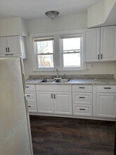 586 Robinette Ct in Akron, OH - Building Photo - Building Photo