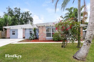 438 SE Streamlet Ave in Port St. Lucie, FL - Building Photo