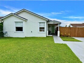 20911 SW 125th Avenue Rd in Miami, FL - Building Photo