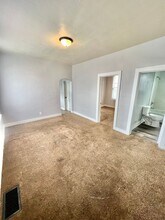 2422 New Haven Ave, Unit C in Fort Wayne, IN - Building Photo - Building Photo