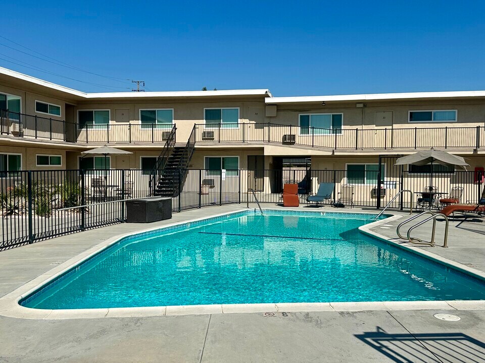 Baldwin Arms Apartments in Temple City, CA - Building Photo