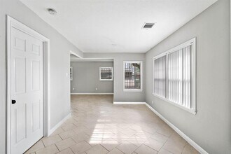 234 W 27th St in Houston, TX - Building Photo - Building Photo