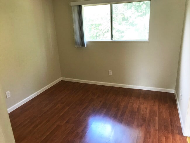 770 Sir Francis Drake Blvd in San Anselmo, CA - Building Photo - Building Photo