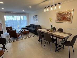 2400 Feather Sound Dr in Clearwater, FL - Building Photo - Building Photo