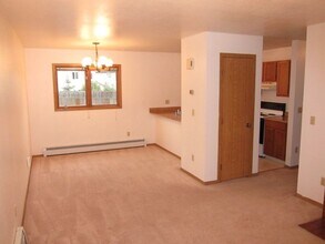 1940 Marthas Vineyard Cir in Anchorage, AK - Building Photo - Building Photo
