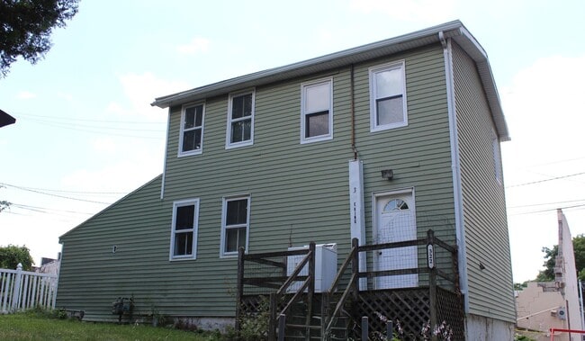 property at 322 E King St