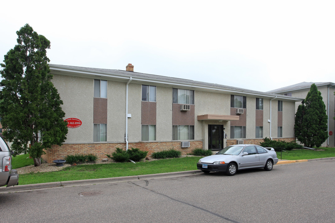 Parkside Apartments in Hopkins, MN - Building Photo