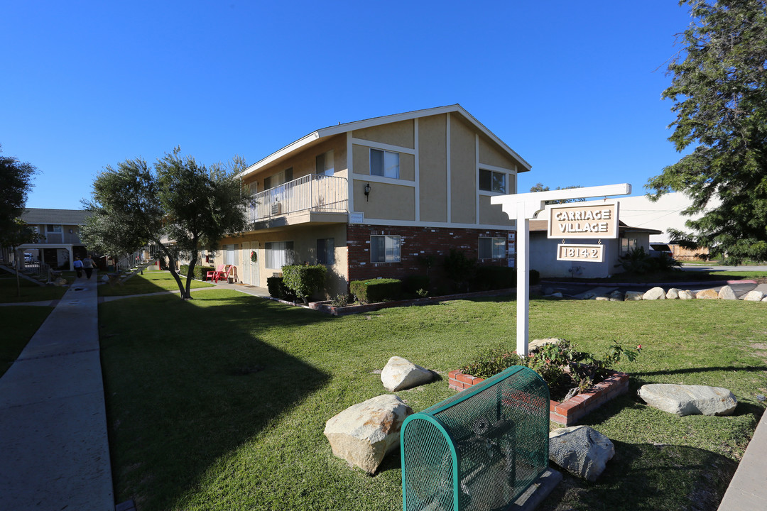 Carriage Village in Poway, CA - Building Photo