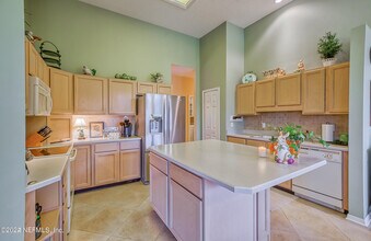352 Chicasaw Ct in Jacksonville, FL - Building Photo - Building Photo