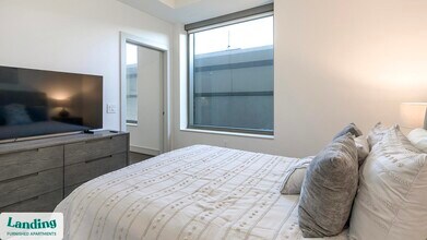 777 Preston St, Unit 14G in Houston, TX - Building Photo - Building Photo