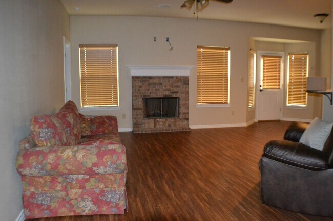 1009 Rice St in Denison, TX - Building Photo - Building Photo