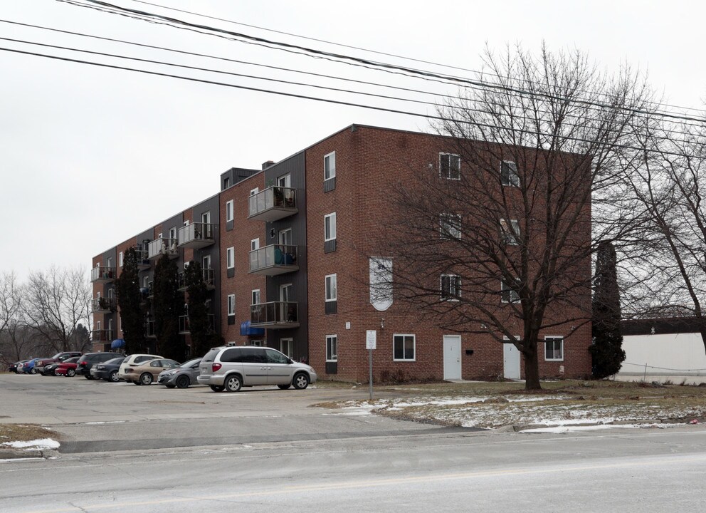 38 Dawson Road Apartments in Guelph, ON - Building Photo