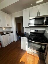 1145 W Lunt Ave, Unit 1149-3 in Chicago, IL - Building Photo - Building Photo