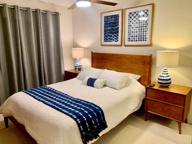 685 N Ashurst Ct in Palm Springs, CA - Building Photo - Building Photo