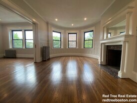 1857 Beacon St, Unit 3 in Brookline, MA - Building Photo