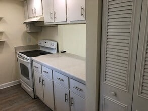 144 S Halifax Ave in Daytona Beach, FL - Foto de edificio - Building Photo