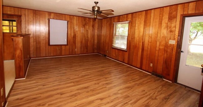 302 Wilkes Dr in Monroe, NC - Building Photo - Building Photo