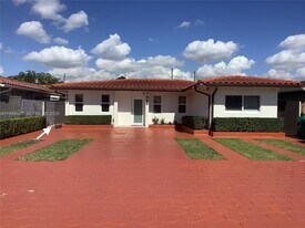 7437 SW 23rd St in Miami, FL - Building Photo