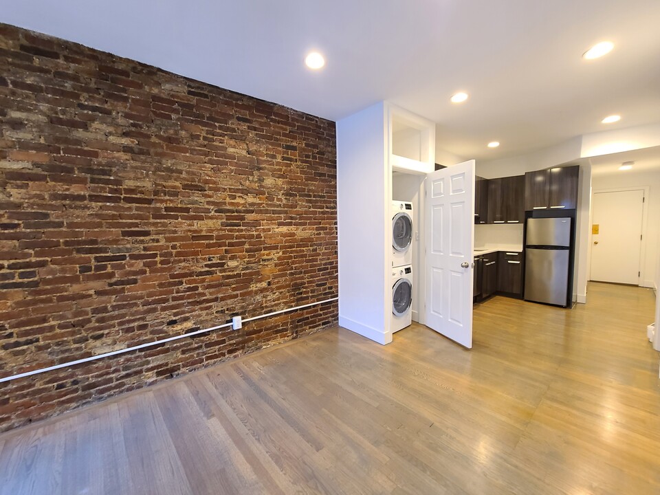 81 West Cedar St, Unit 4 in Boston, MA - Building Photo