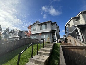 11449 SE Pleasant Vly Pkwy in Happy Valley, OR - Building Photo - Building Photo