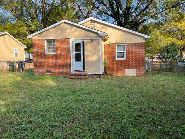 3022 Leroy St in Charlotte, NC - Foto de edificio - Building Photo