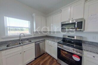 102 Old Stone Crossing in Warner Robins, GA - Building Photo - Building Photo