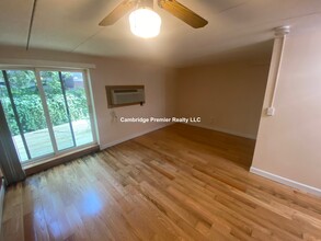 17 Healey St, Unit 102 in Cambridge, MA - Building Photo - Building Photo