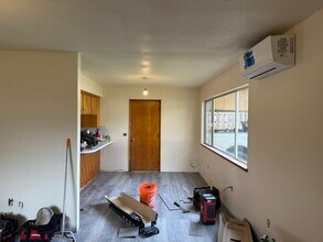 1337 SW Foundry St, Unit B in Grants Pass, OR - Building Photo - Building Photo