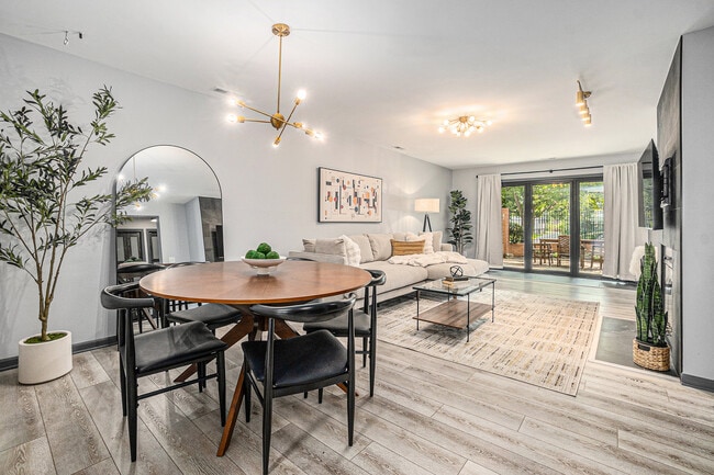 property at 112 S 37th St