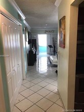 160 Royal Palm Rd-Unit -302 in Hialeah Gardens, FL - Building Photo - Building Photo