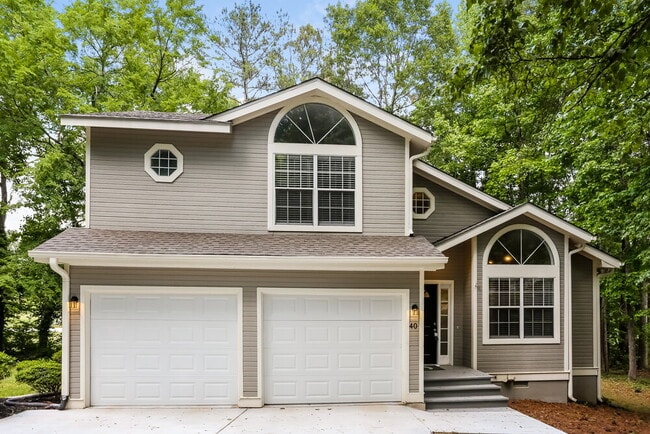 property at 40 Woodberry Ct