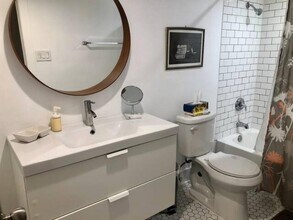 5909 Bolm Rd in Austin, TX - Foto de edificio - Building Photo