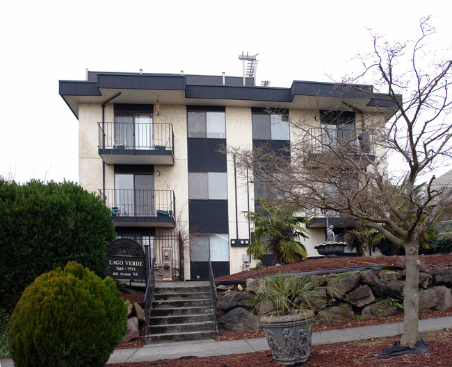 7449-7451 4th Ave NE in Seattle, WA - Foto de edificio - Building Photo