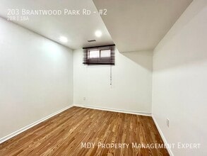 203 Brantwood Park Rd in Brantford, ON - Building Photo - Building Photo