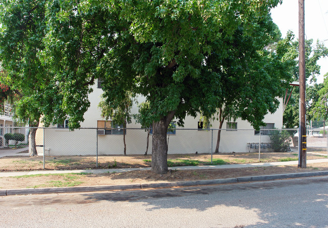 Vassar Gardens in Fresno, CA - Building Photo - Building Photo