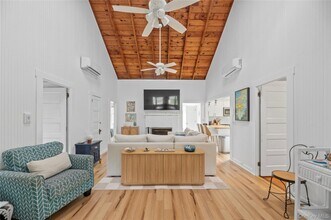 25 Atlantic Ave in Islip, NY - Building Photo - Building Photo