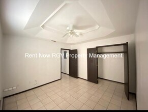 7114 Venus Dr, Unit 1 in Edinburg, TX - Foto de edificio - Building Photo