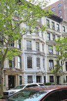 27 W 85th St in New York, NY - Building Photo